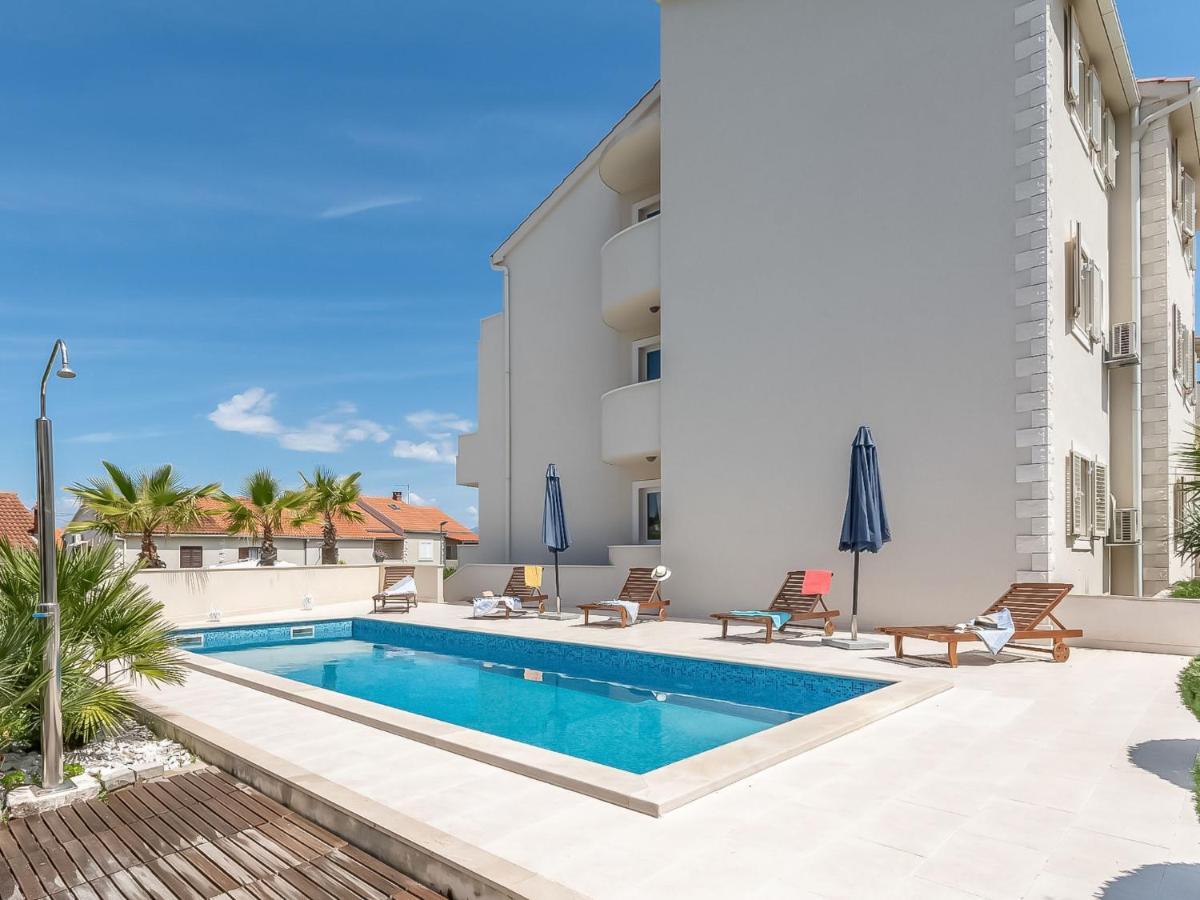 2 Pools-4 By Interhome * Sutivan